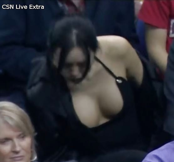 Free Dirty Asian slut showing massive cleavage at NBA game photos