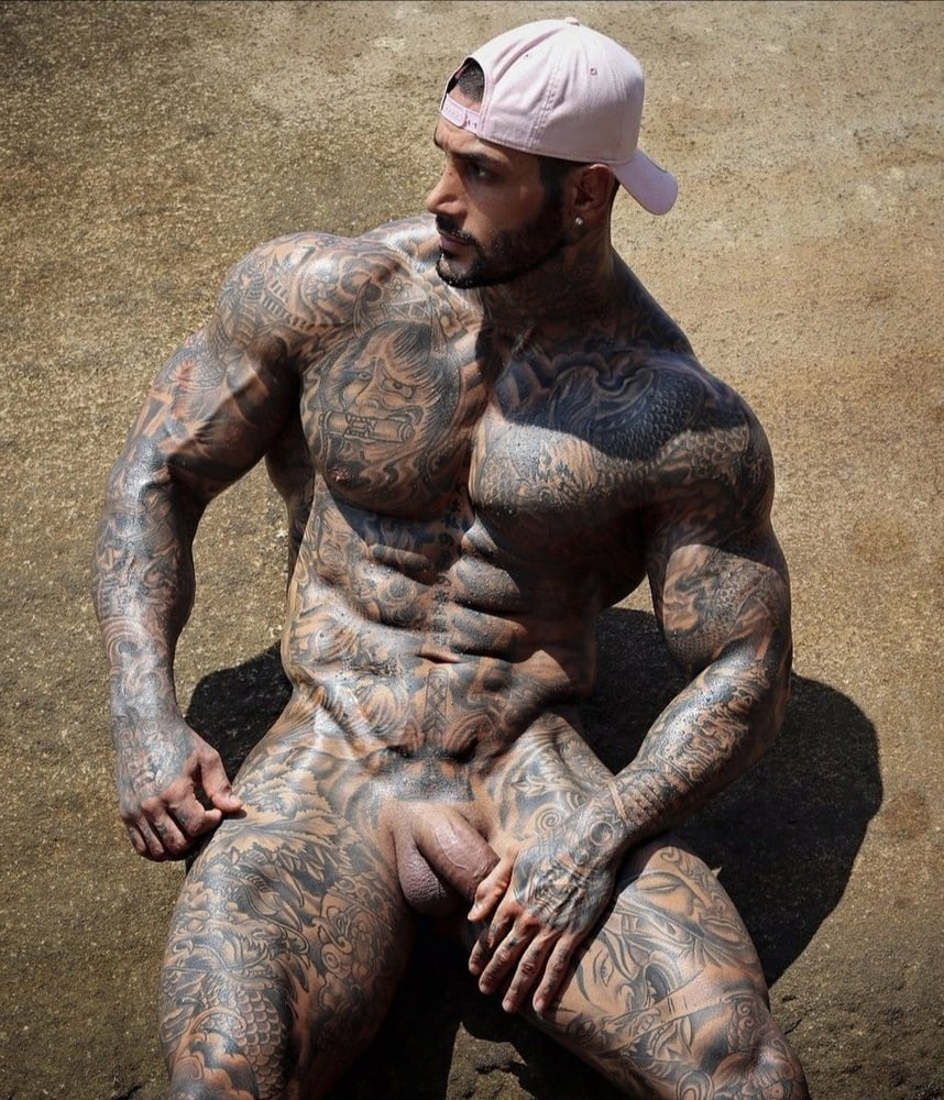 858 x 1000. hot tattoo muscle hunk 4 pics. hot naked muscle men. 