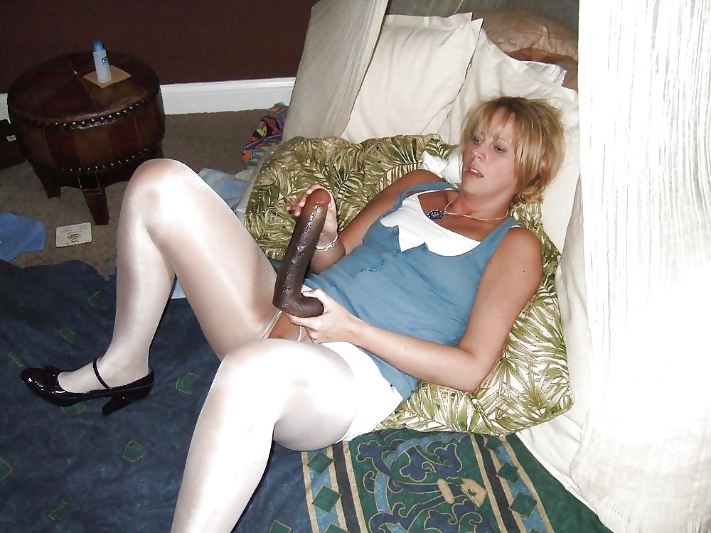 Free blonde milf photos