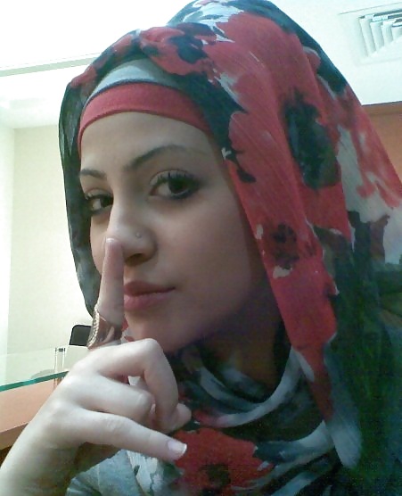 Free turkish hijab-2 photos