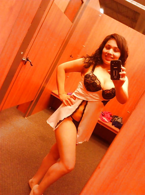 Free Latina Wives and Girlfriends 5 photos