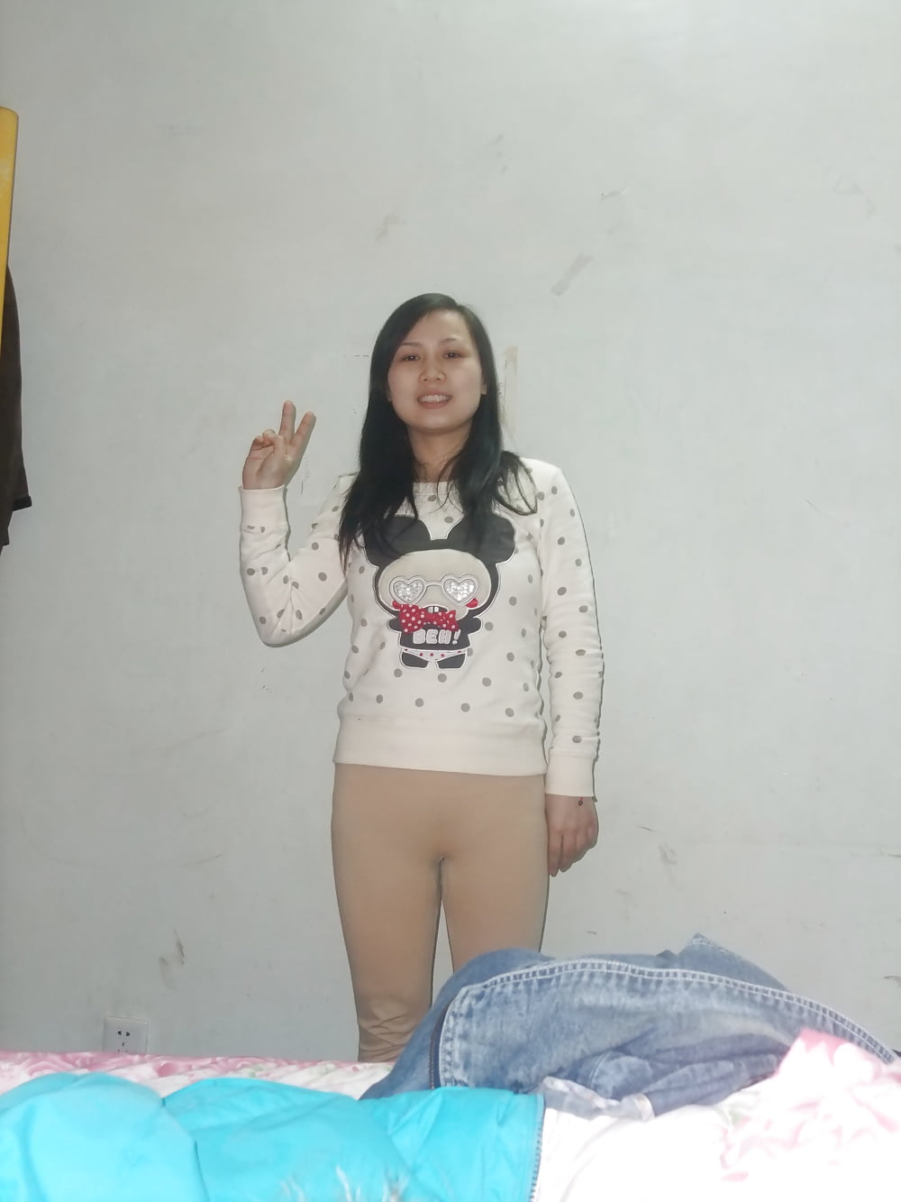 Free Asian Slut Nuying photos