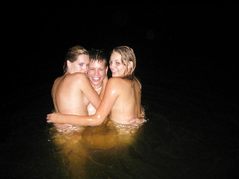 Free pool party photos