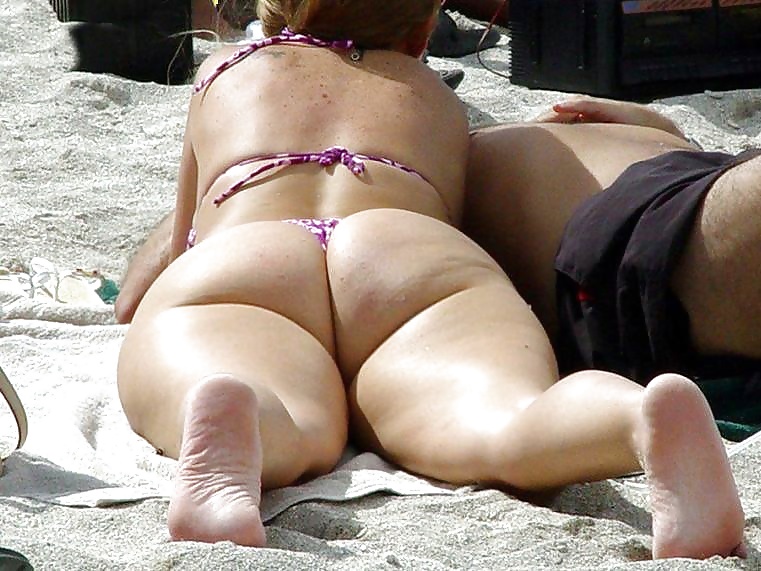 Mature Women Bikini Ass - Big ass beach thong bikini. candid mature bikini ...