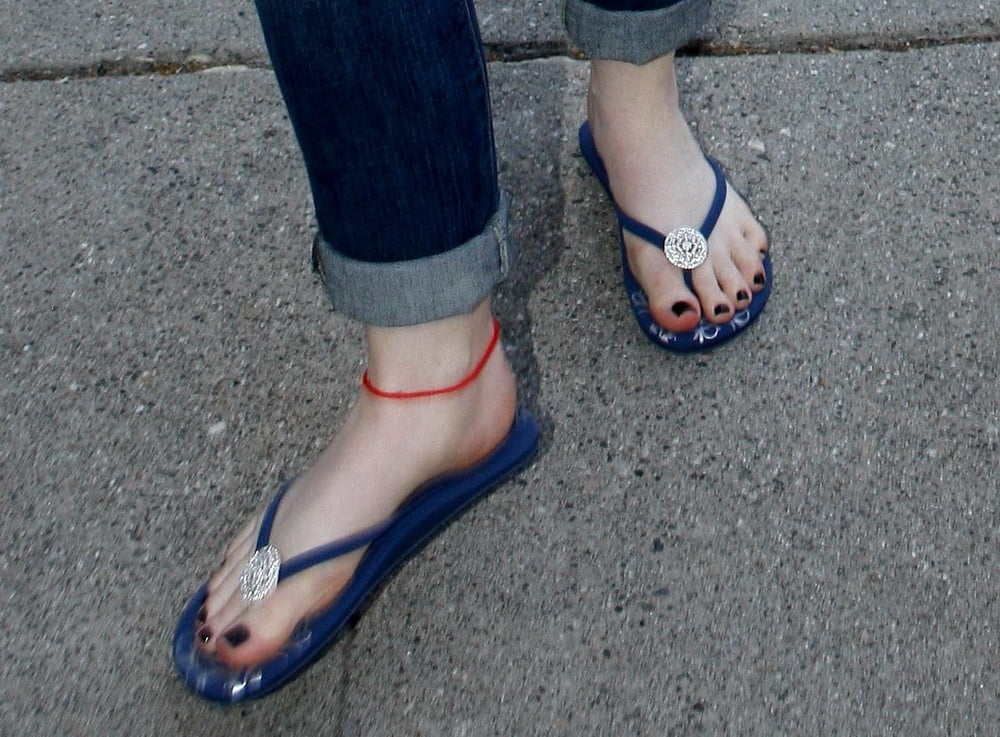 Michelle trachtenberg feet 🍓 hr/ celebrity feet - /hr/ - Hig