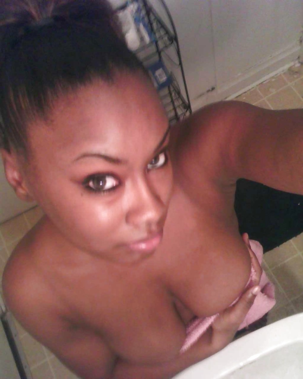 Free BLACK AMATEUR GIRLS - SELF PICS XIII photos