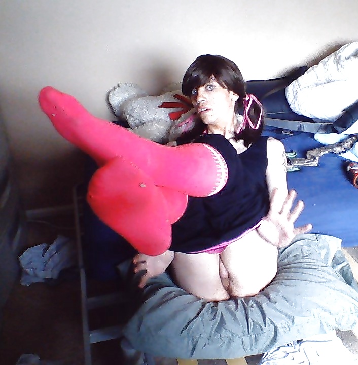 Free slutty teen poses photos