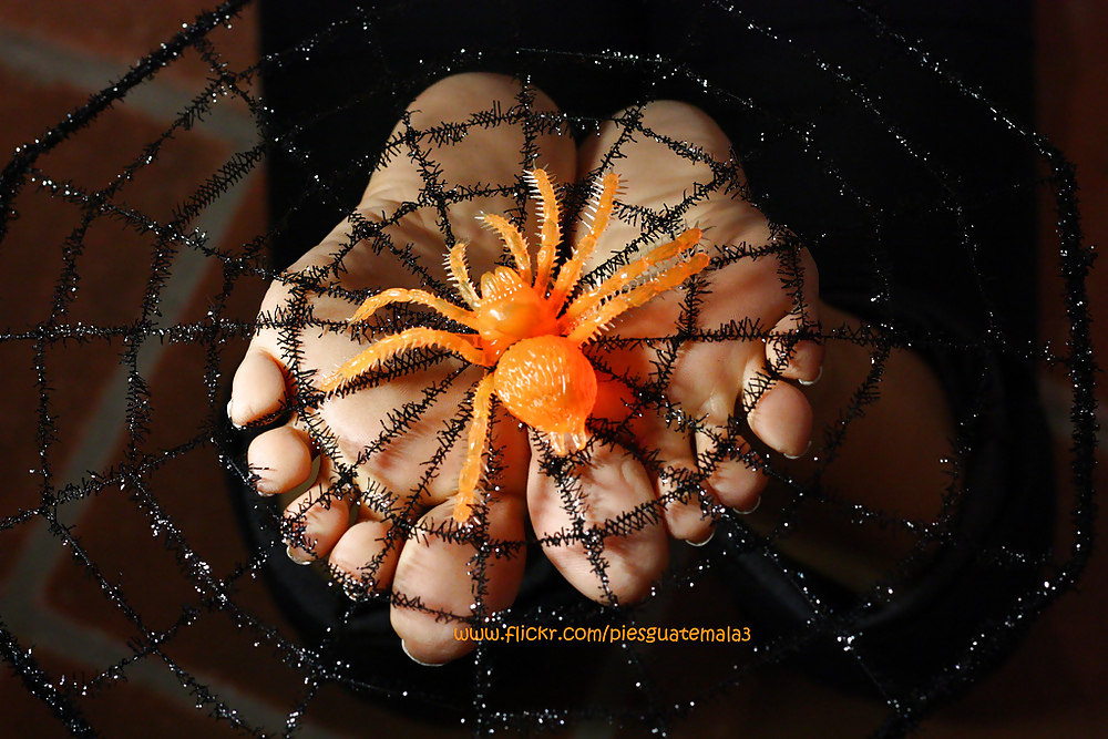 Free Prety feet in heels 3 photos