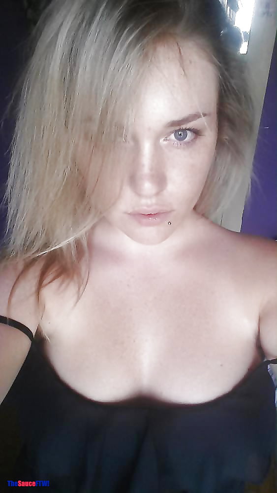 Free Klaudia C photos