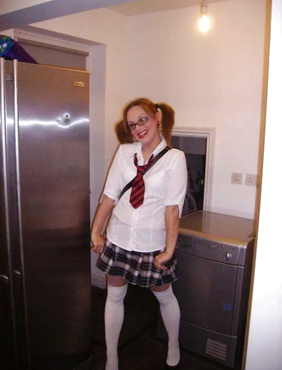 Free More British sluts chavs and teens photos