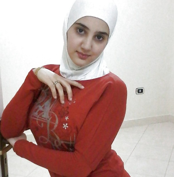 Free Alia The Hot Hijab Teen photos