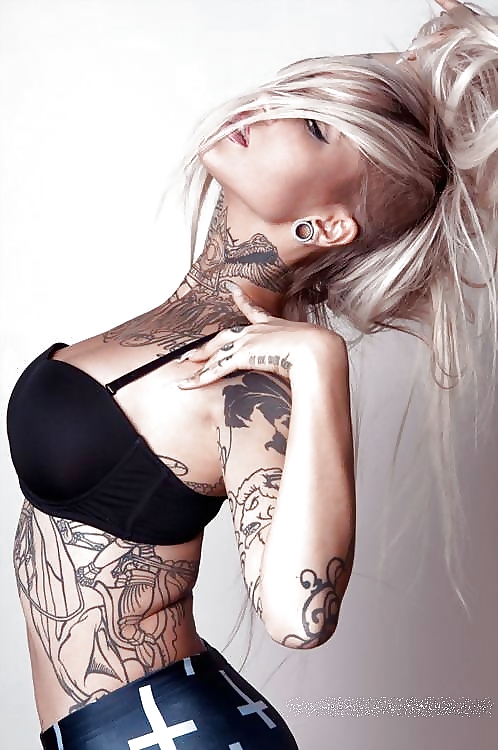 Free Sexy Tattooed Young Girls photos