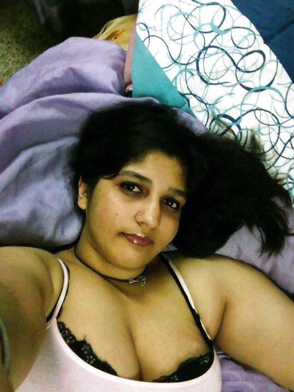 Free Hot Indian Lady photos