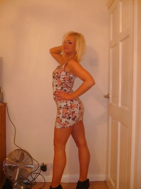 Free Hot ladies get ready for a night out photos