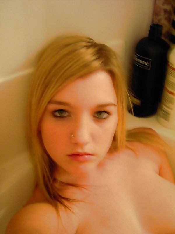Free Blonde teen Cam1 photos