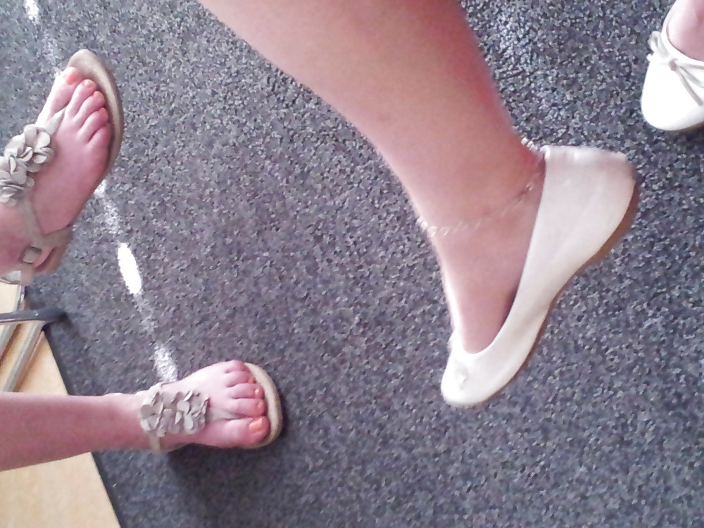 Free Wifes well worn stinky Ballerinas Flats shoes photos