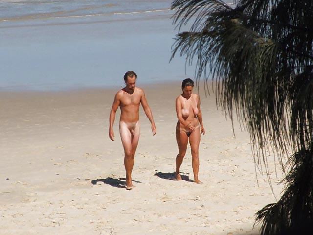 Free Naked beach 171. photos