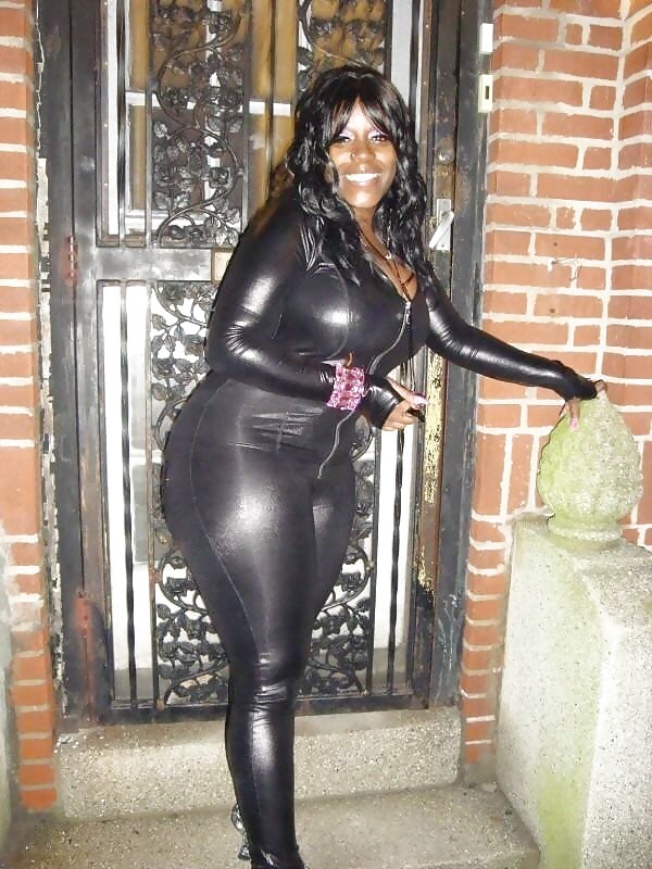 Free Busty Black Babes From,SmutDates.com photos