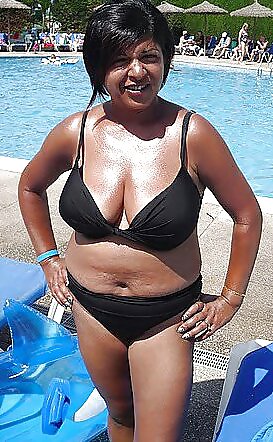 Free Swimsuits bikinis bras bbw mature dressed teen big huge - 44 photos