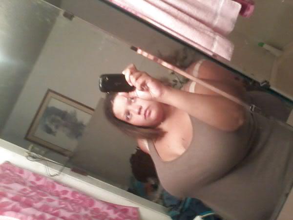 Free Teen Cleavage - Dressed photos