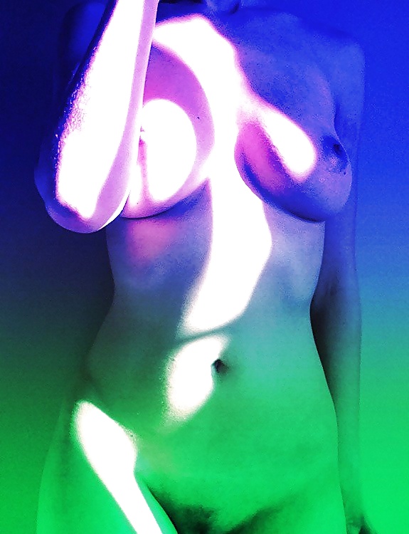Free Beauty Breasts Bush Behinds photos