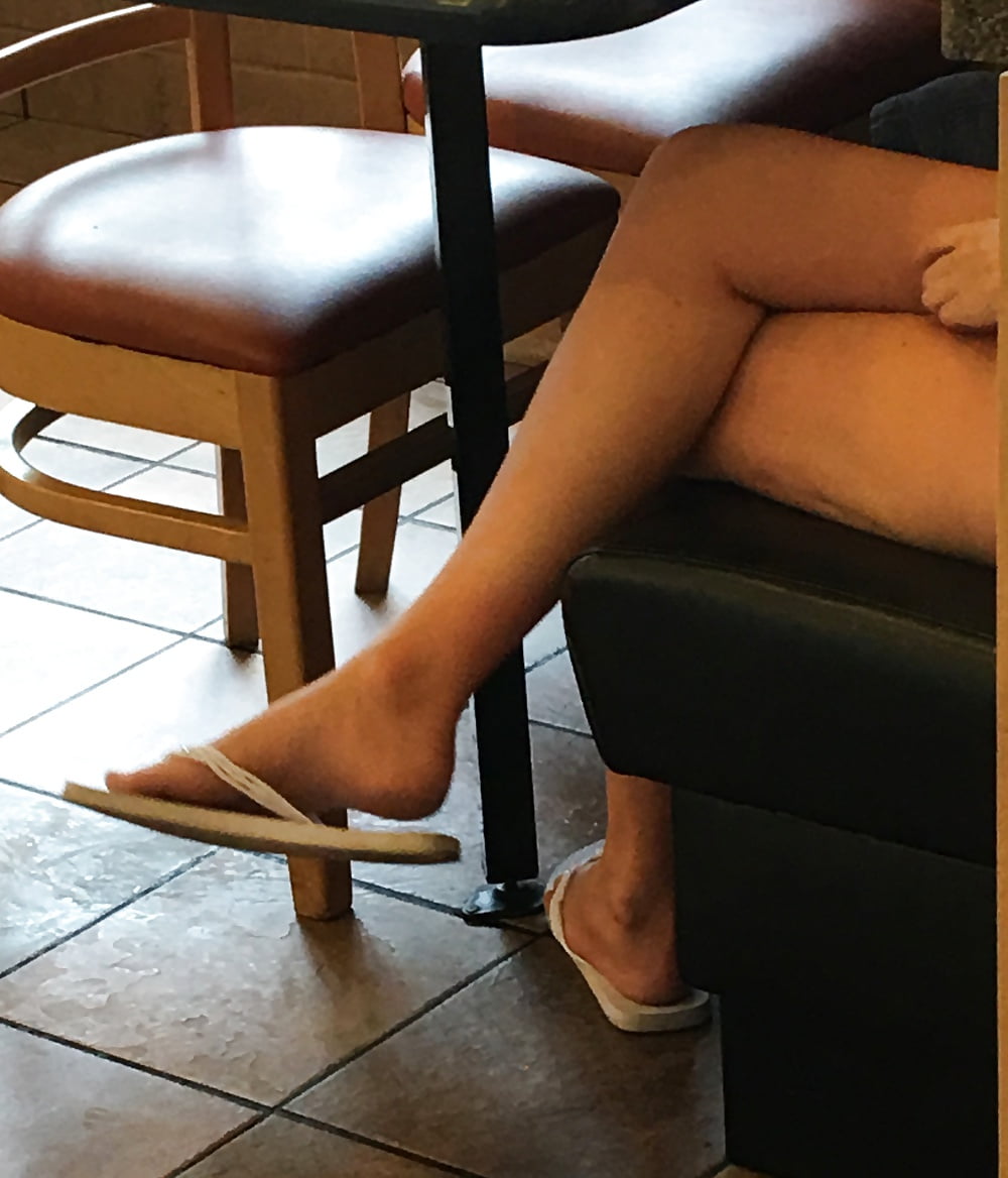 Free Candid Feet and Legs, Sexy photos