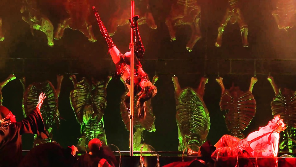 Free salome dancing slut photos