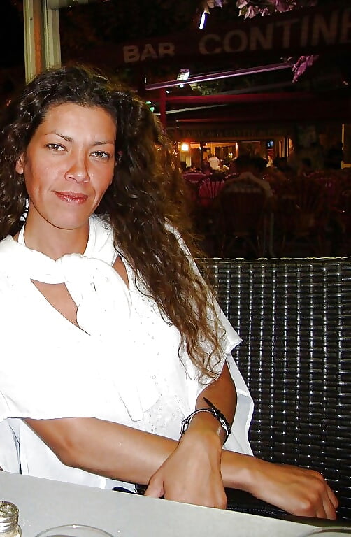 Free MARVELOUS ARABE FRENCH WHORE LET S HARD COMS ON HER photos