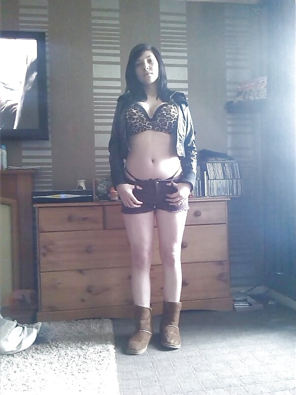 Free Alana (1763) photos