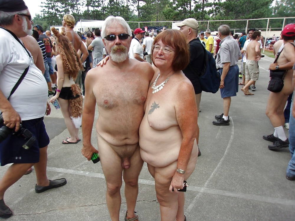 Free couples and groups, so erotic! photos