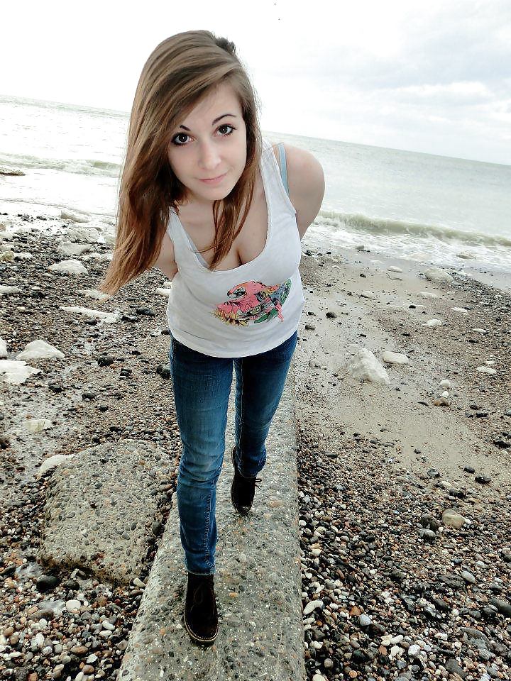 Free Only for comment and Jerking ! photos