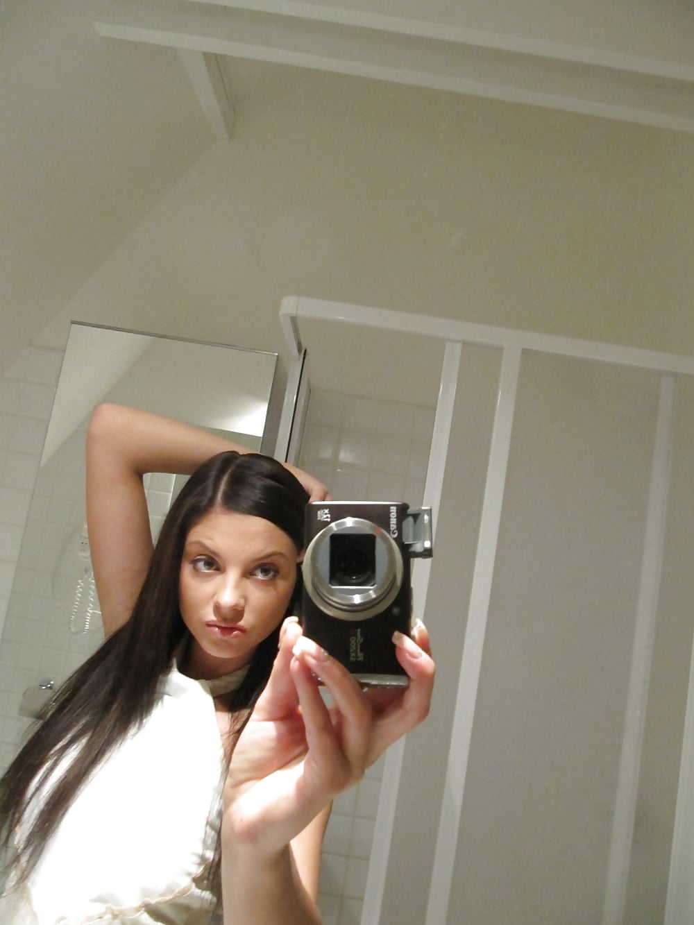 Free Teen Slut Carina Selfies photos