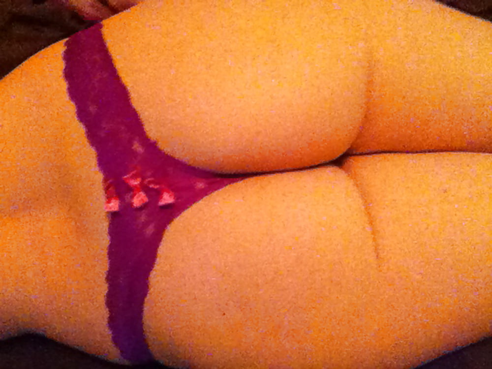 Free Inked Redhead Slut photos