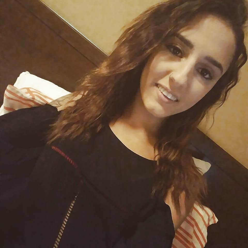 Free Little Exposed slut photos