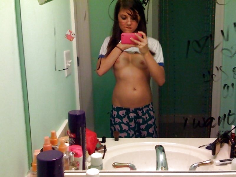 Free Hot Teen Selfshot 5 photos