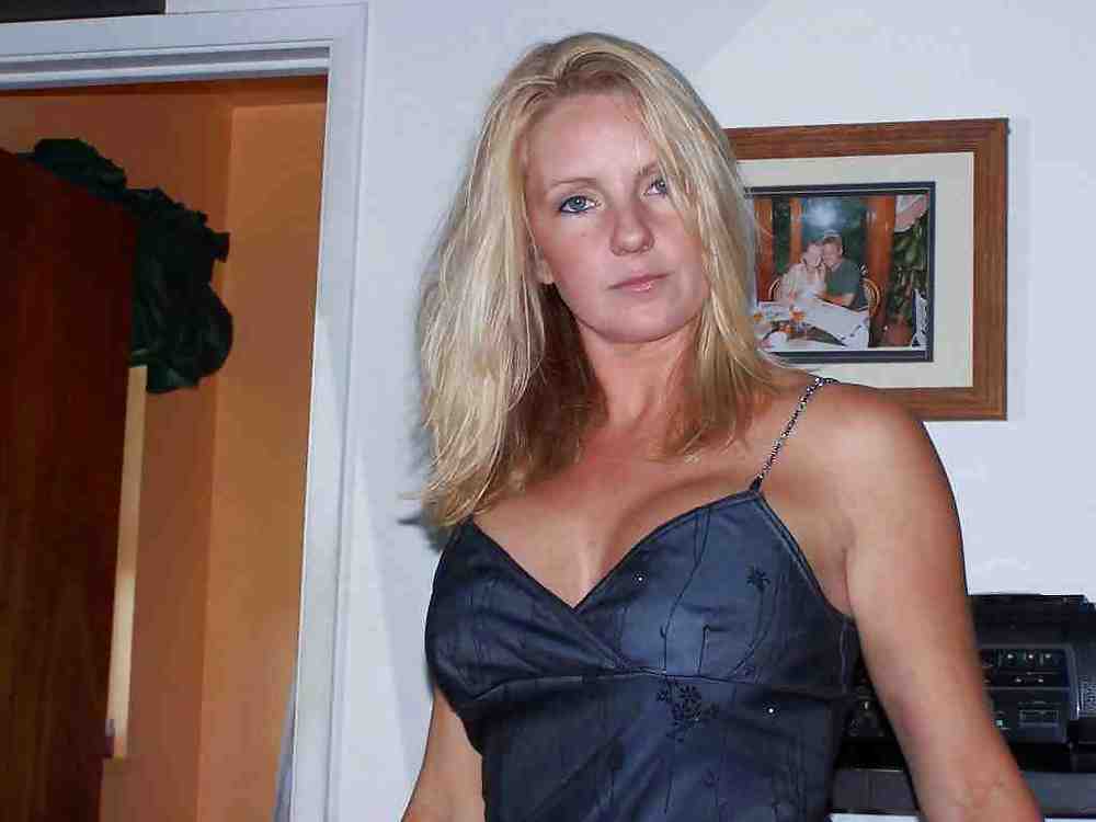 Free Only Amateur MILF And Mature MIX by Darkko #32 photos