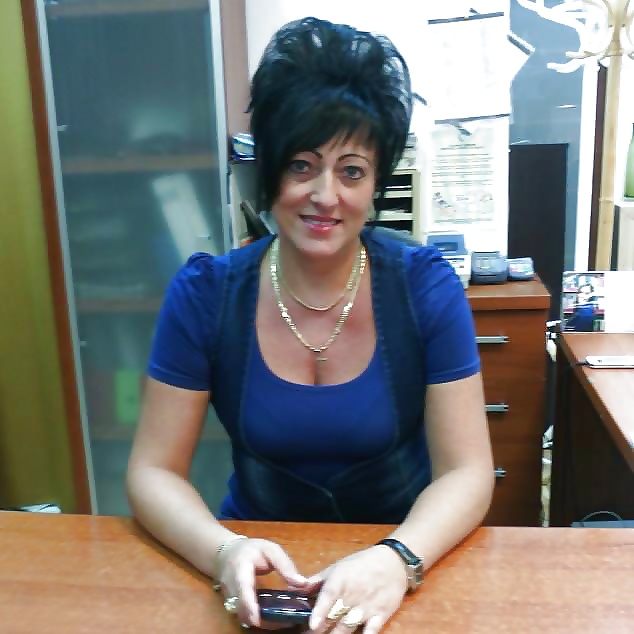 Free Sexy MATURES and MILFs 53 photos