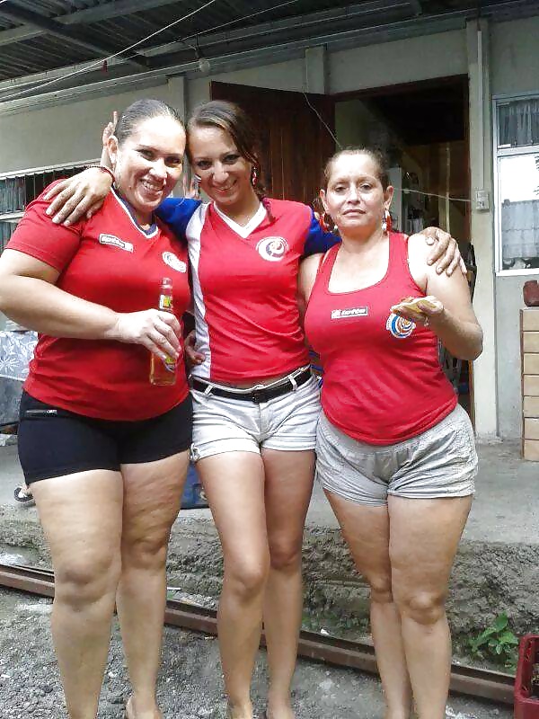 Free Chubby milf latina photos