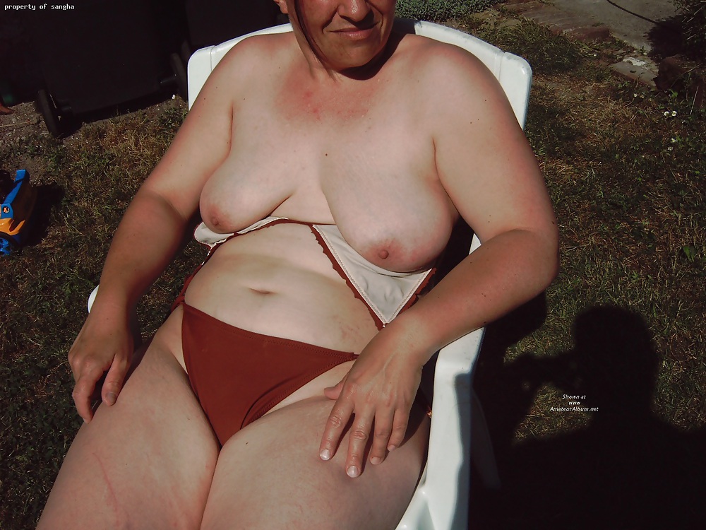 Free BEACH voyeur outdoors bikini panties mature teen group photos