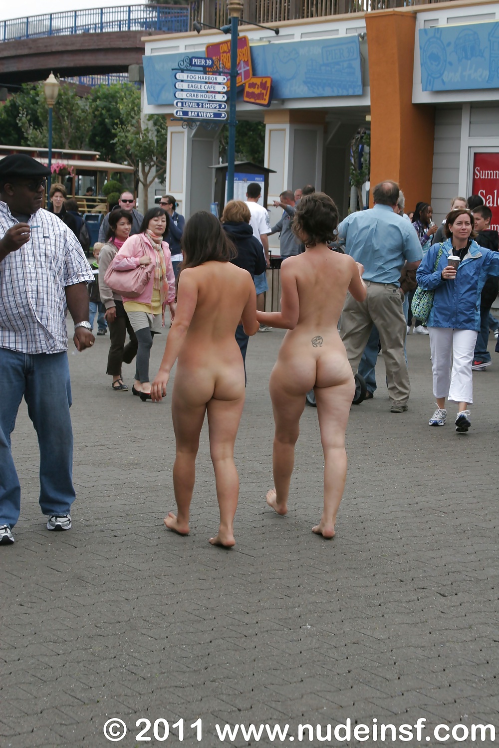 Free candid voyeur amateur flashing upskirt public nudity photos