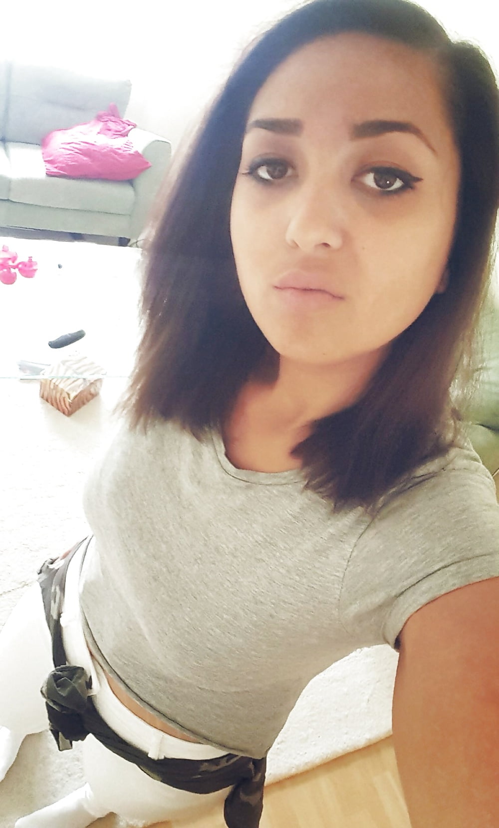 Free Dumme Hure Tuana photos