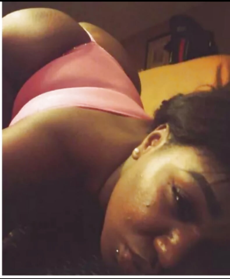 Free Thick amateur ebony photos