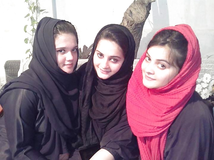 Free Double Dose of Indian Curry Cunts photos