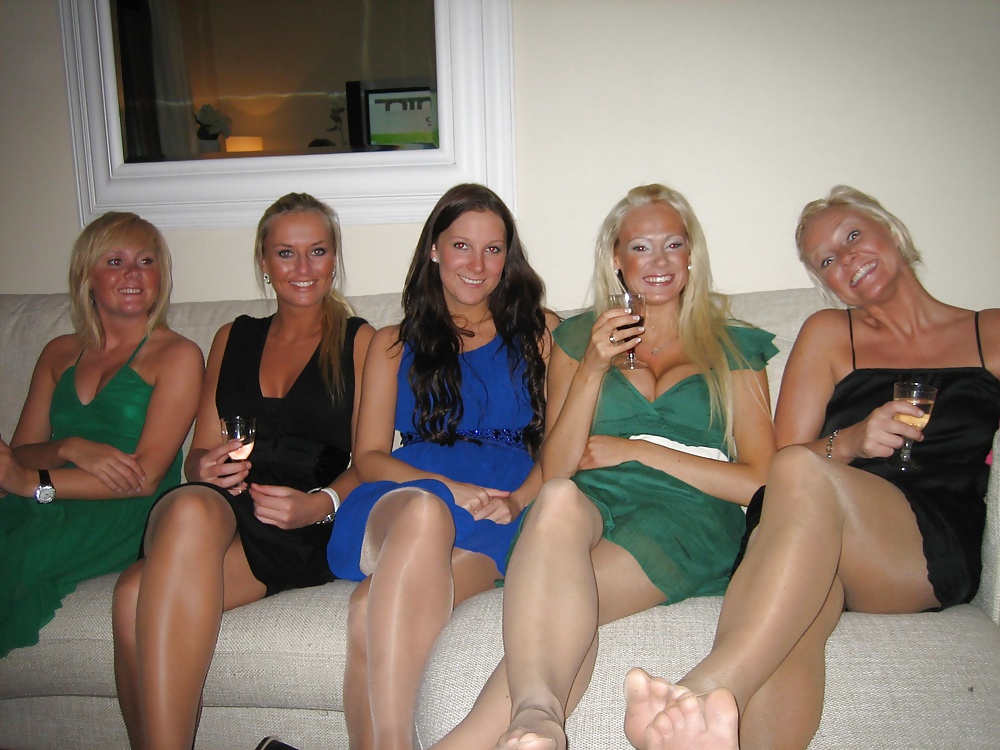 Free Hot pantyhose babes 65 photos