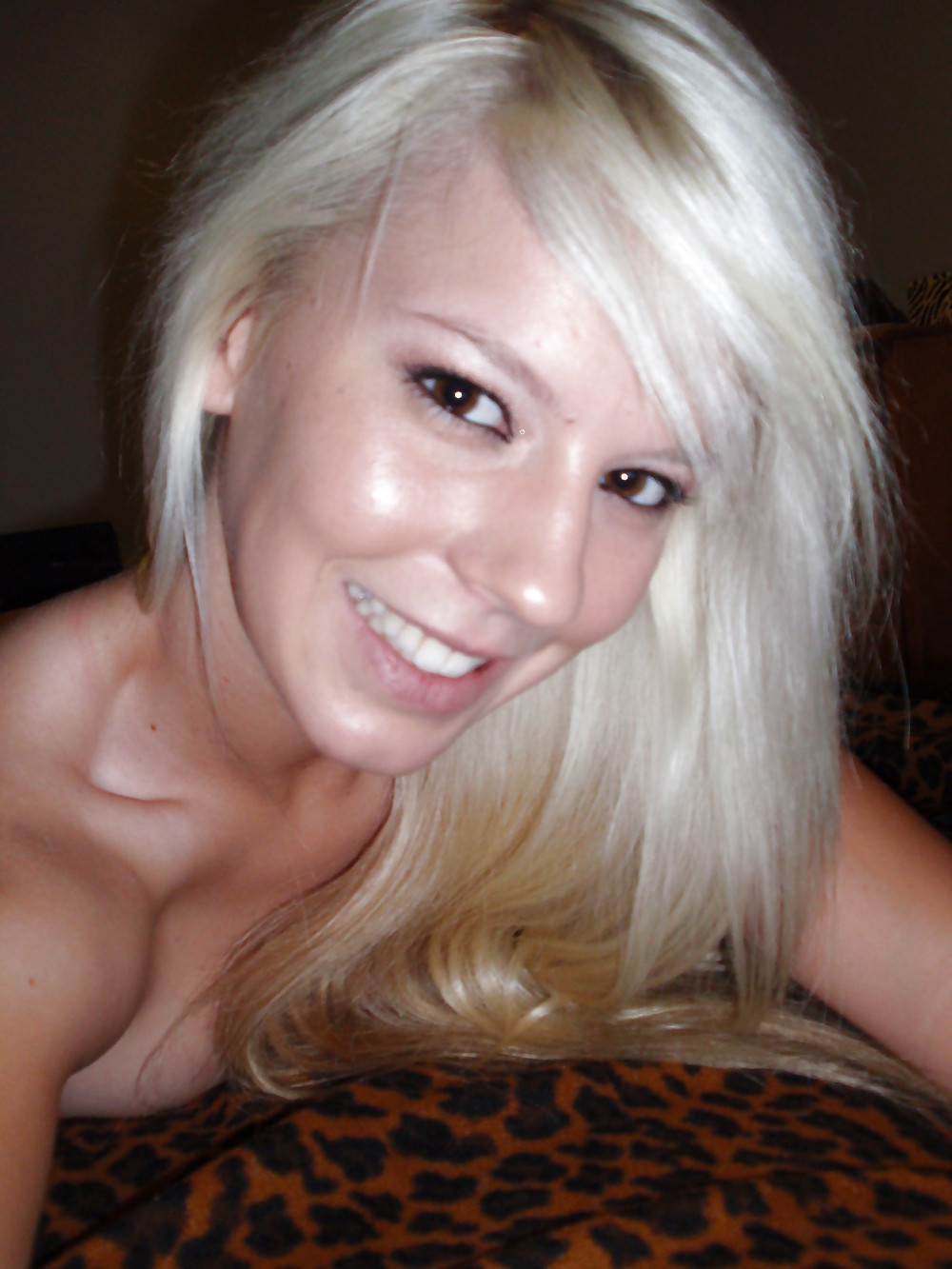 Free Blonde Monster babe From SmutDates.com photos