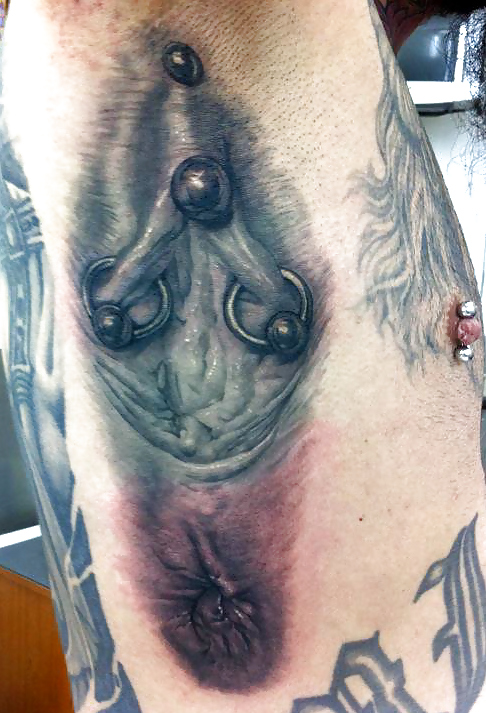 Смотрите My new piercing vagina and anal-tattoo - 2 фотки на xHamster.com! ...