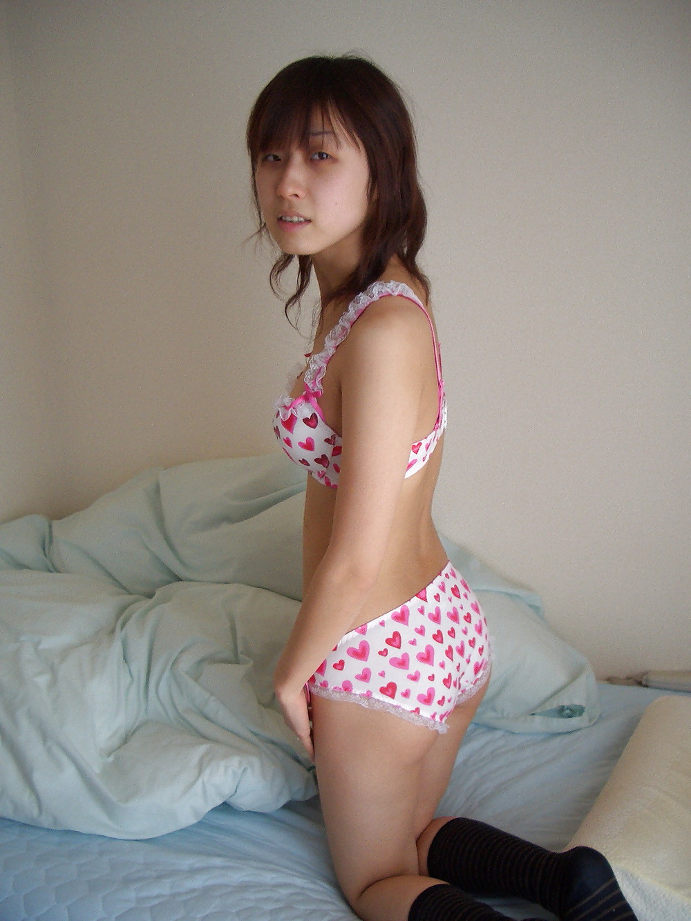 Free Japanese Teen spread and creampie (Part 3) photos