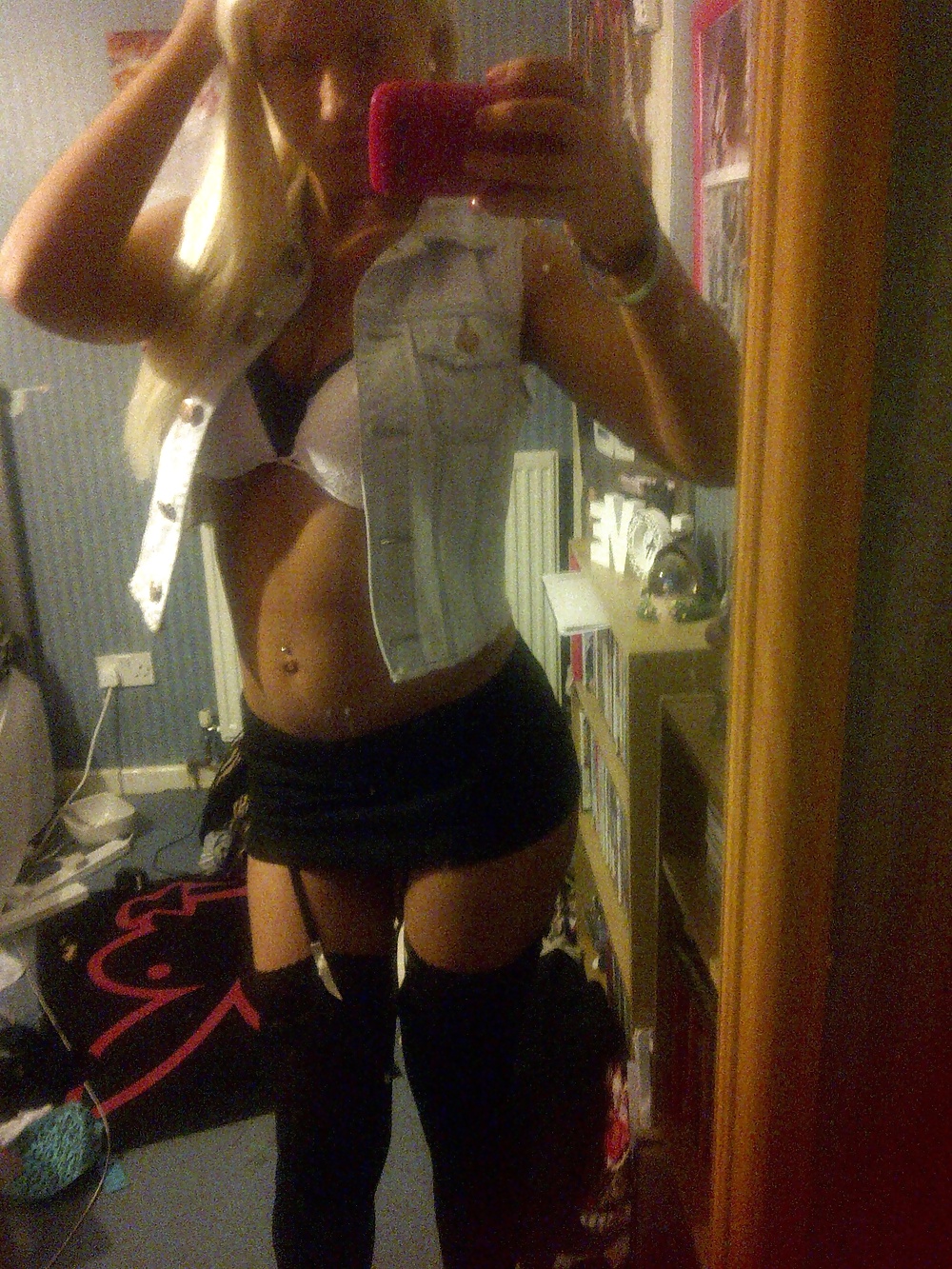 Free Chav Escort Toni photos