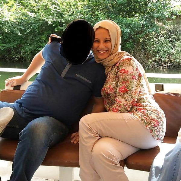 Free Turkish Hijab Sexy Booby photos