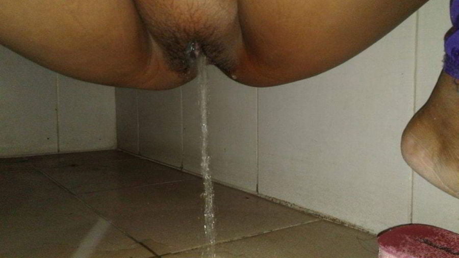 Indian vilage girl peeing photos gallery
